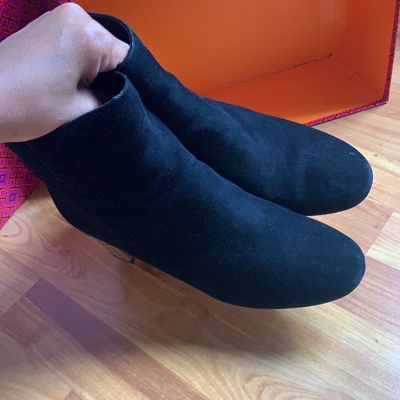 Tory Burch Booties Black Gold Starred Heel - Picture 10 of 13